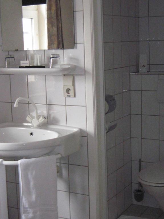 Hotel Admiraal Lanaken Zimmer foto